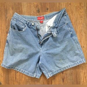Venezia Jeans - Shorts (size 20)